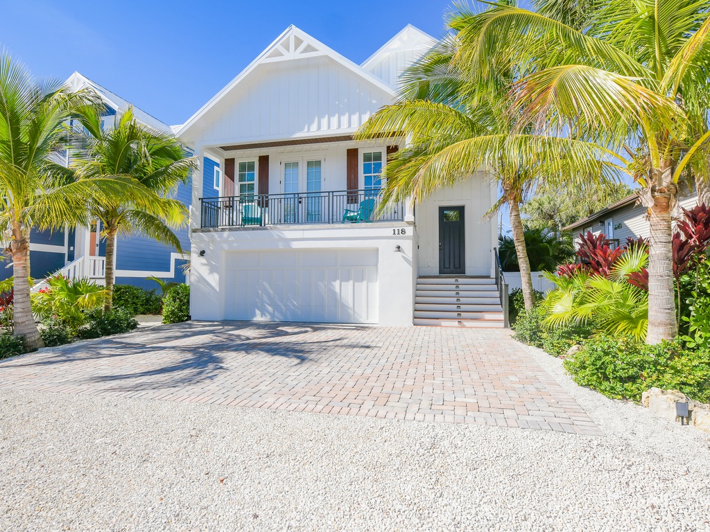 Under The Sea by AMI Locals - Exterior