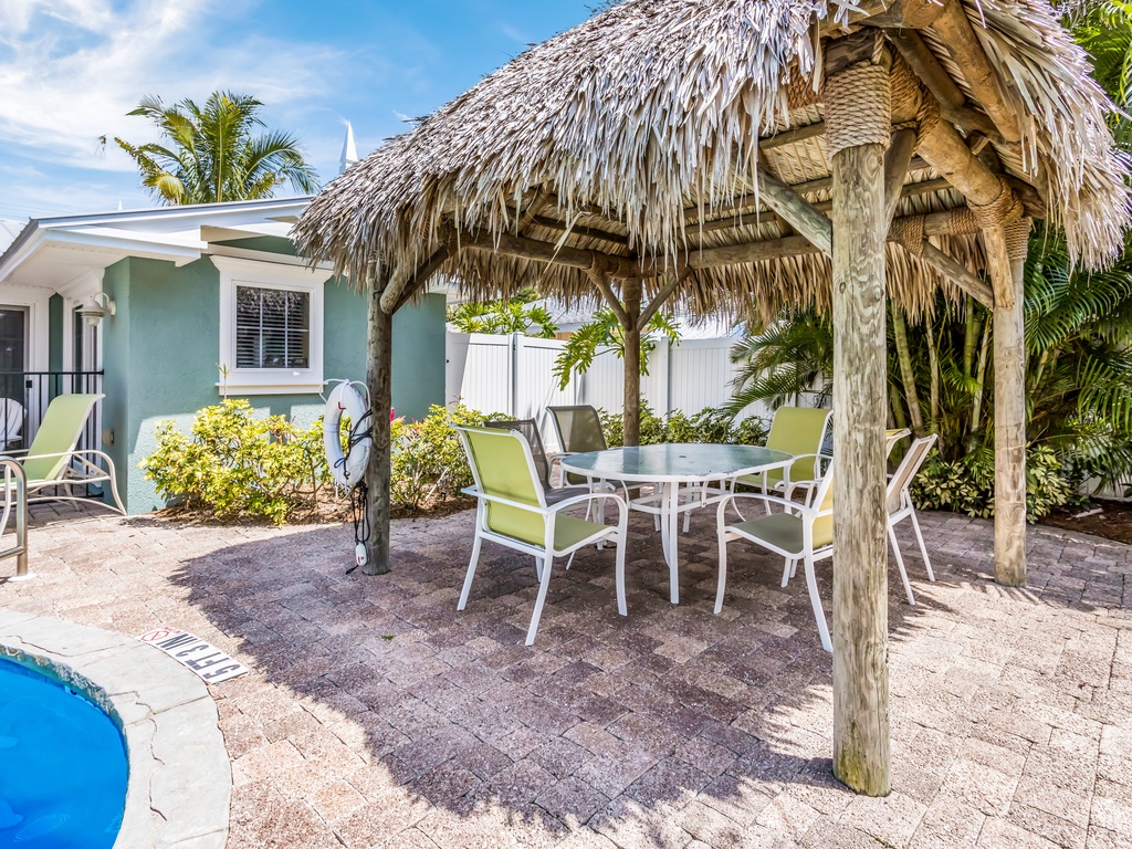 Open-Air Living Lounge