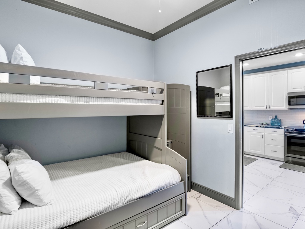 Third Bedroom, Twin/Full Bunk