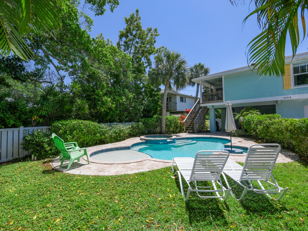 Private Heated Pool with Sun Shelf