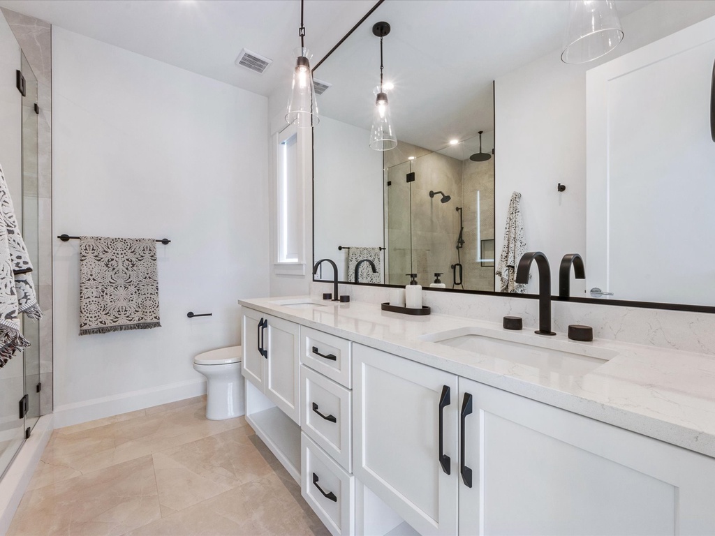 Second Bedroom - Ensuite Bathroom