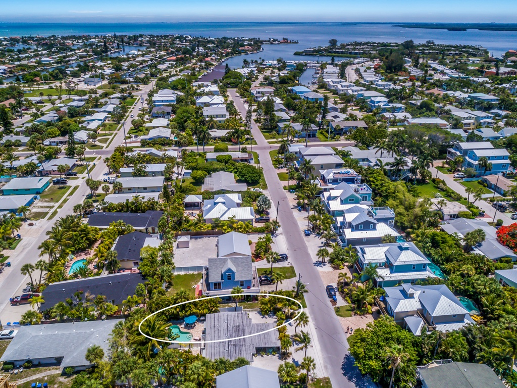 Centrally Located in Holmes Beach