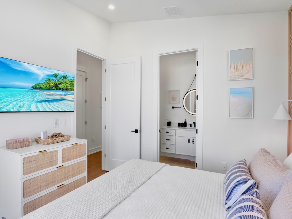 Fourth Bedroom, King