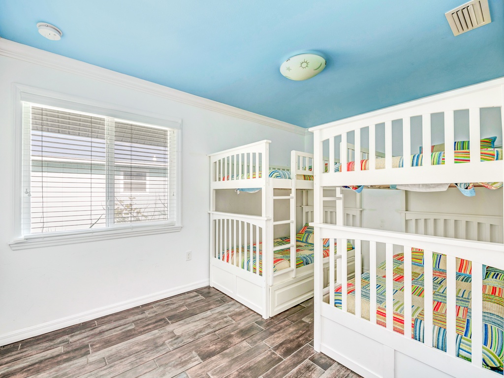 Fourth Bedroom - Two Twin Bunks