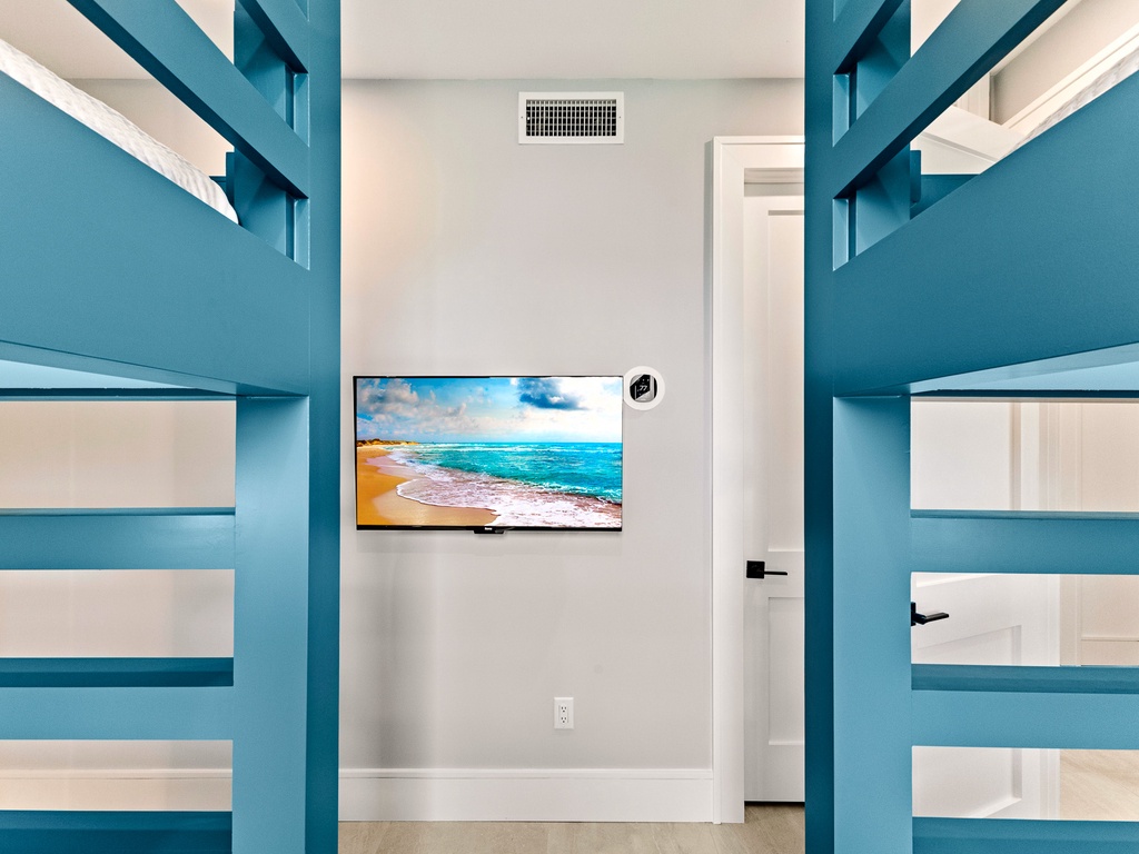 Fourth Bedroom, Two Twin/Twin Bunks