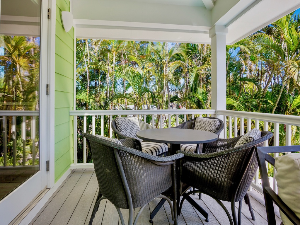 Balcony Dining