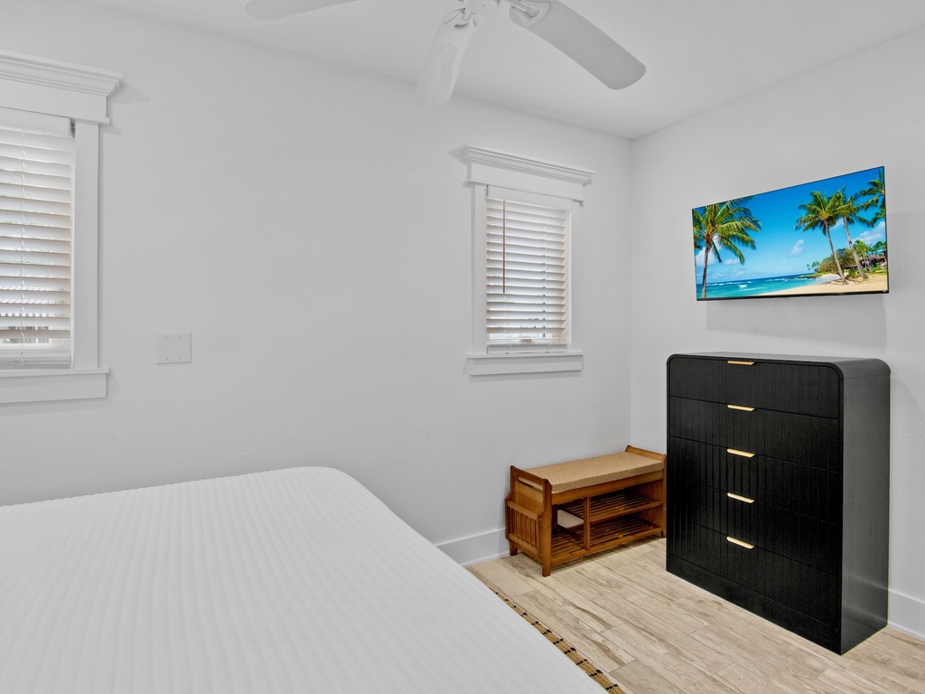 Primary Bedroom, Queen bed and TV