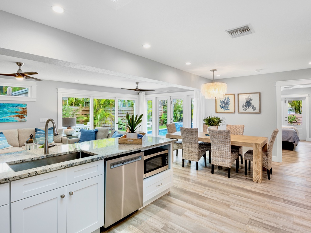 Fully Equipped Modern Kitchen