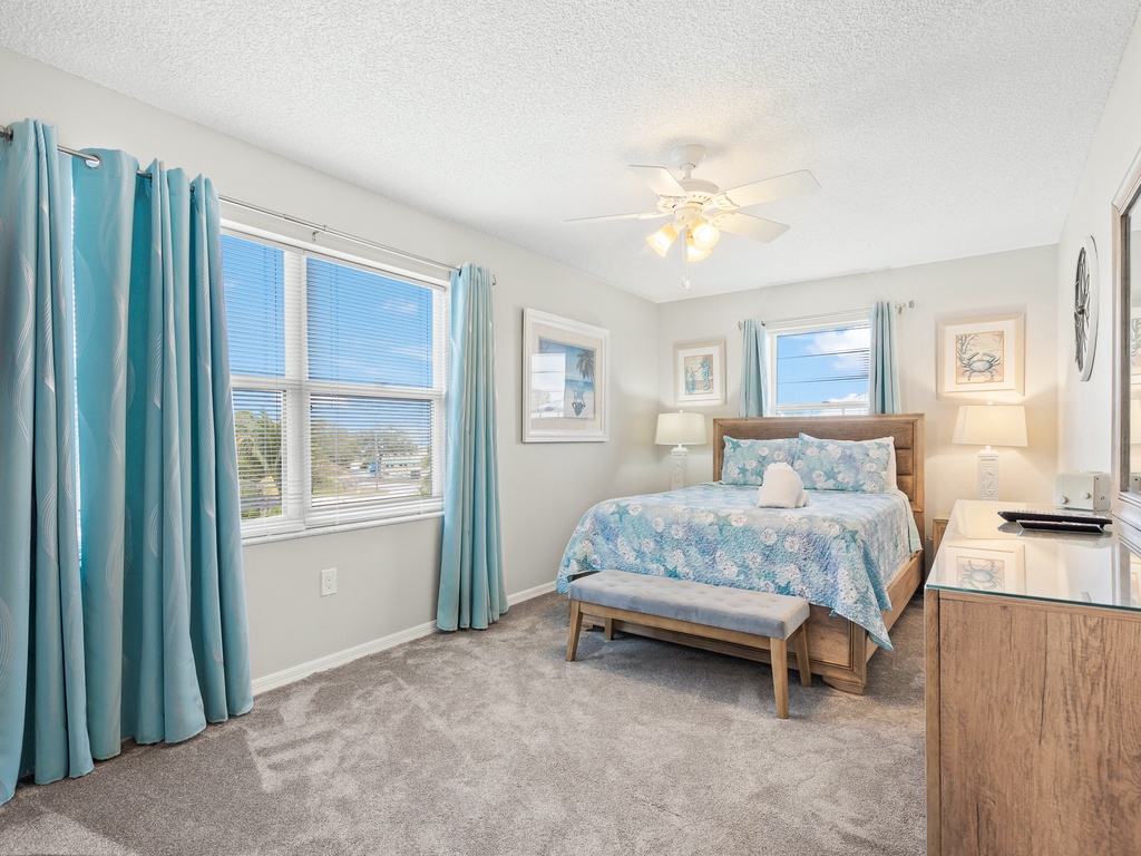 Primary Bedroom - Queen Bed and Ensuite Bathroom