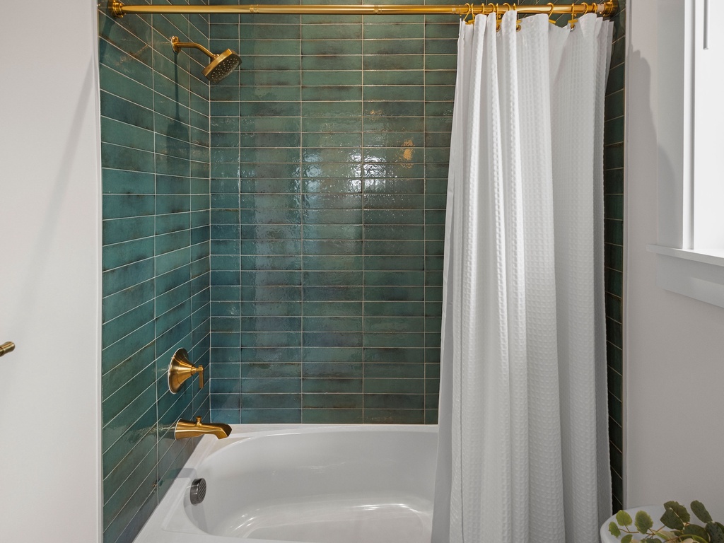 Second Bathroom, Ensuite