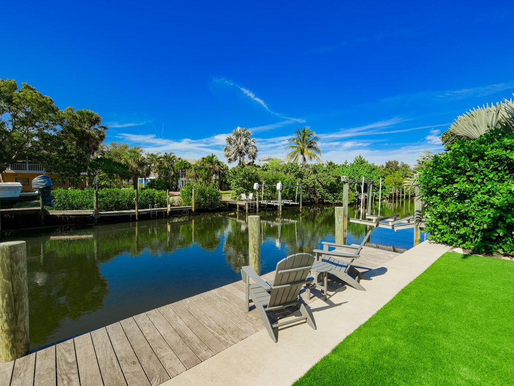 Serenity Beach - AMI Locals