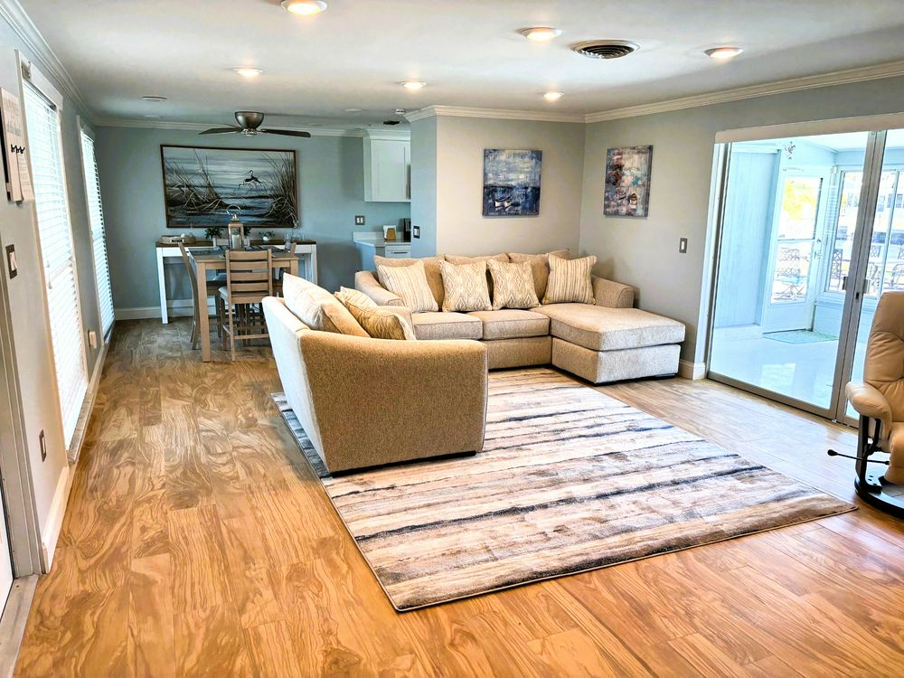 River House Retreat - AMI Locals