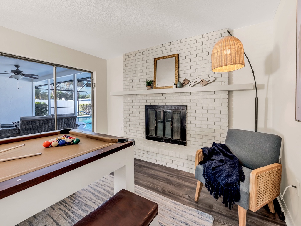 Living Area - Pool Table