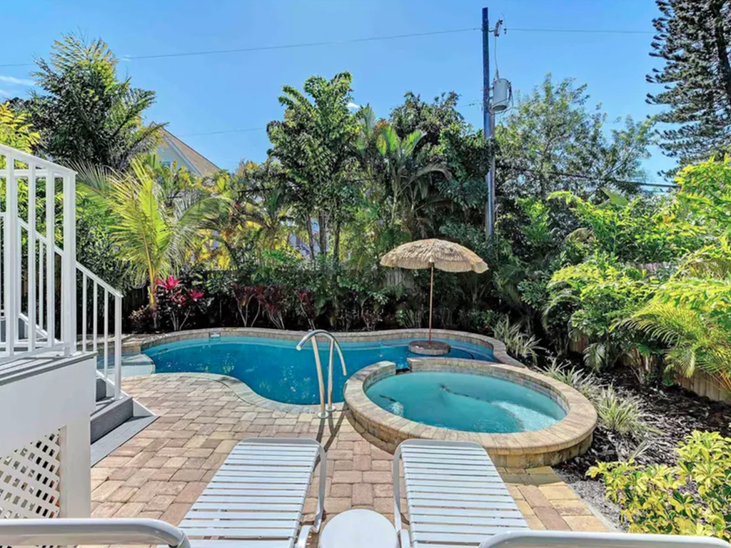 Private Pool and Spa