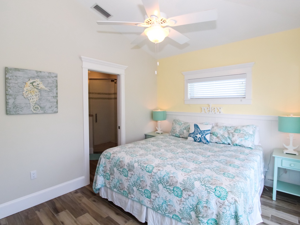 Second Bedroom, King