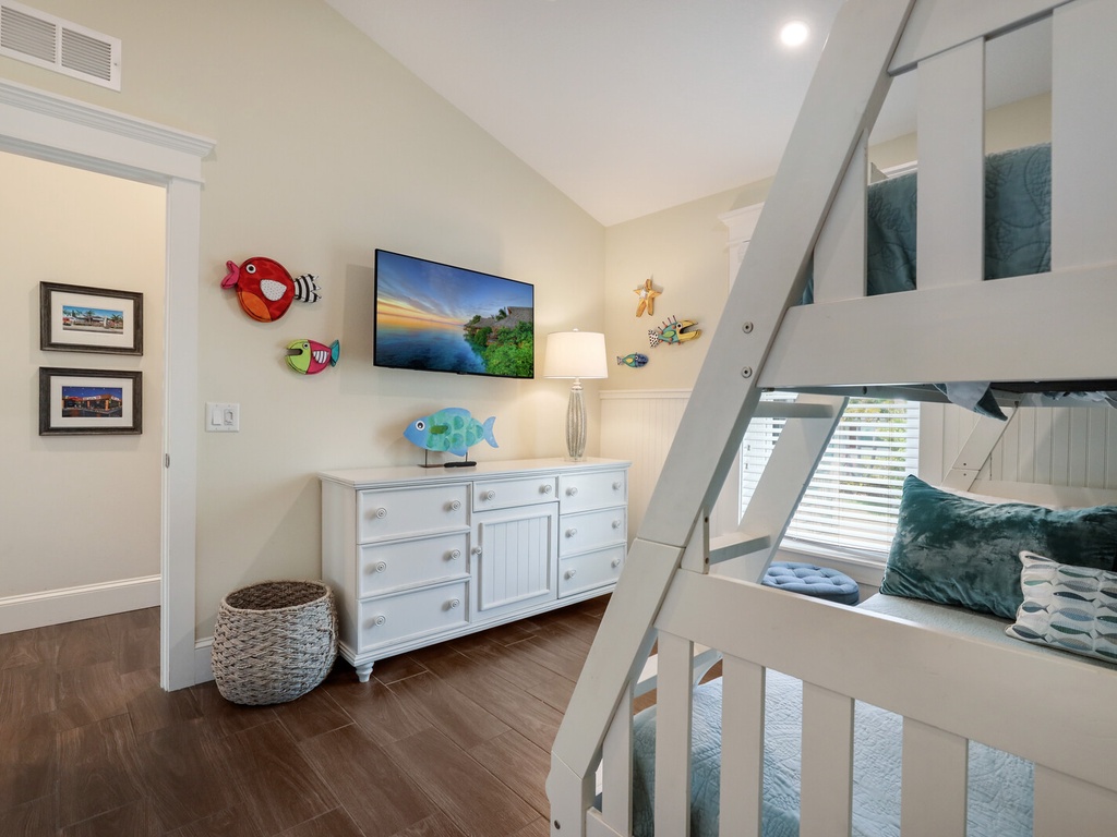 Fourth Bedroom - Twin/Full Bunk