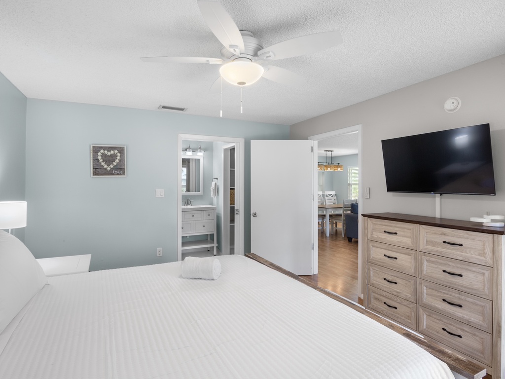 Primary Bedroom, King