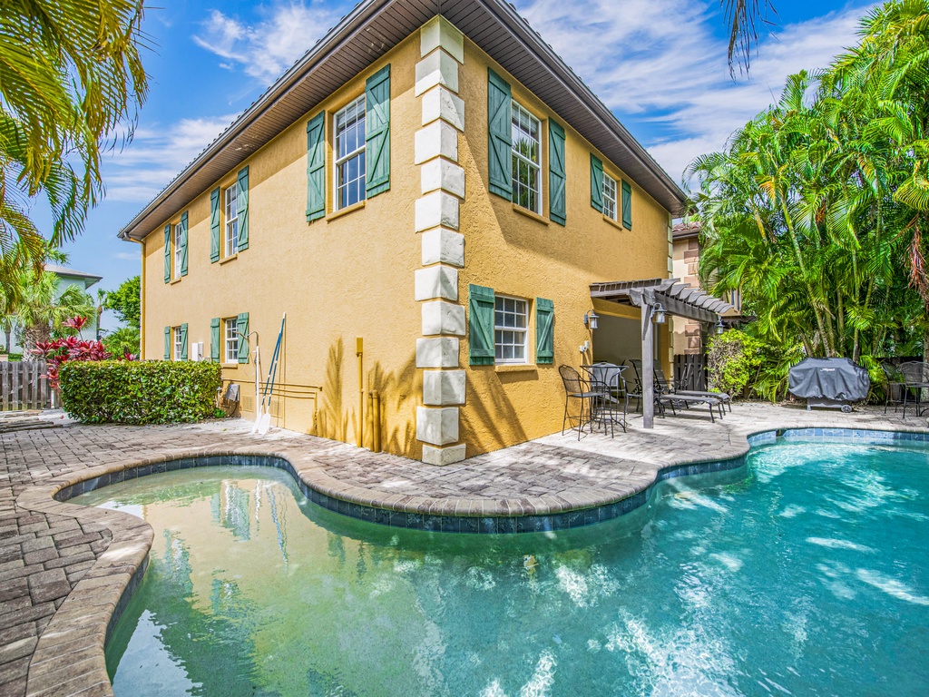 Private Pool and Spa