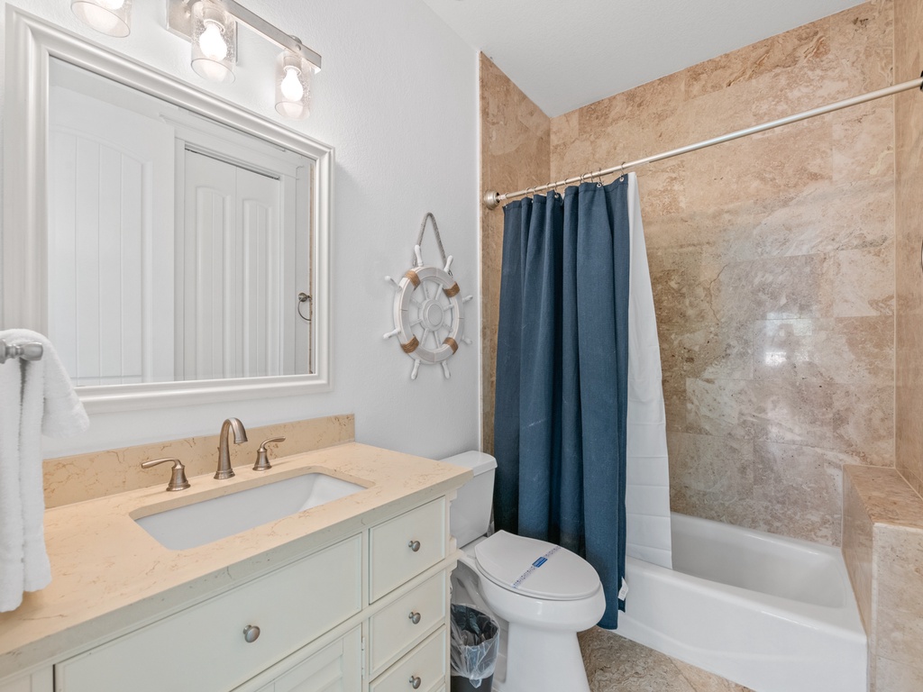 Shared Bathroom, 2nd Floor - Shower / Tub Combo