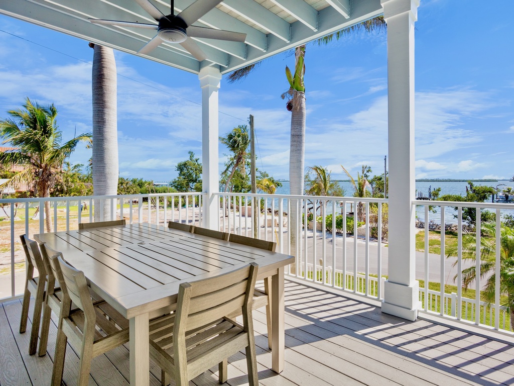 Balcony, Dining Area