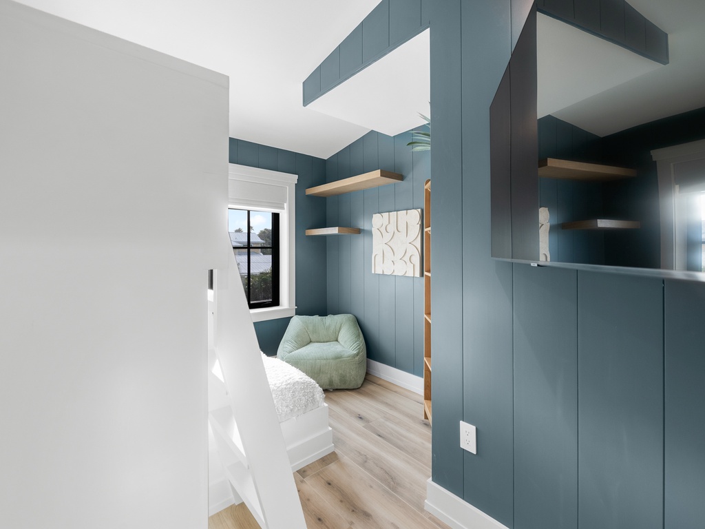 Fifth Bedroom, Twin/Full Bunk