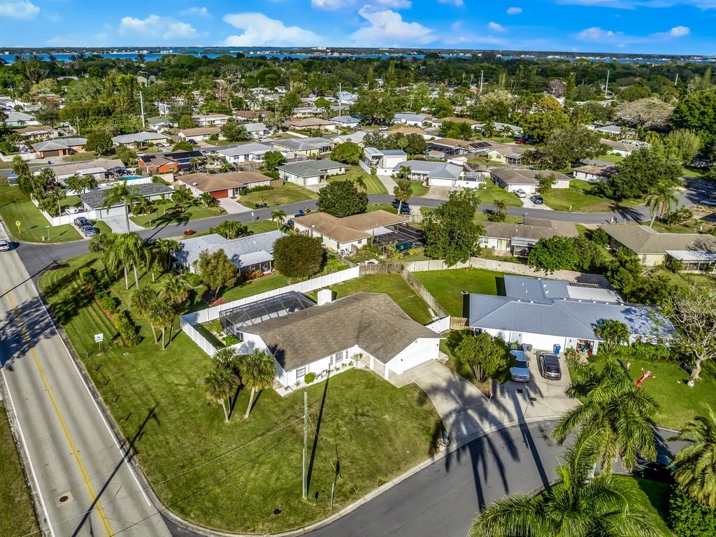 A Costal Paradise by AMI Locals