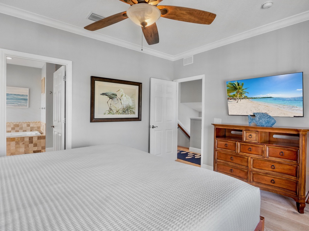 Primary Bedroom, King bed