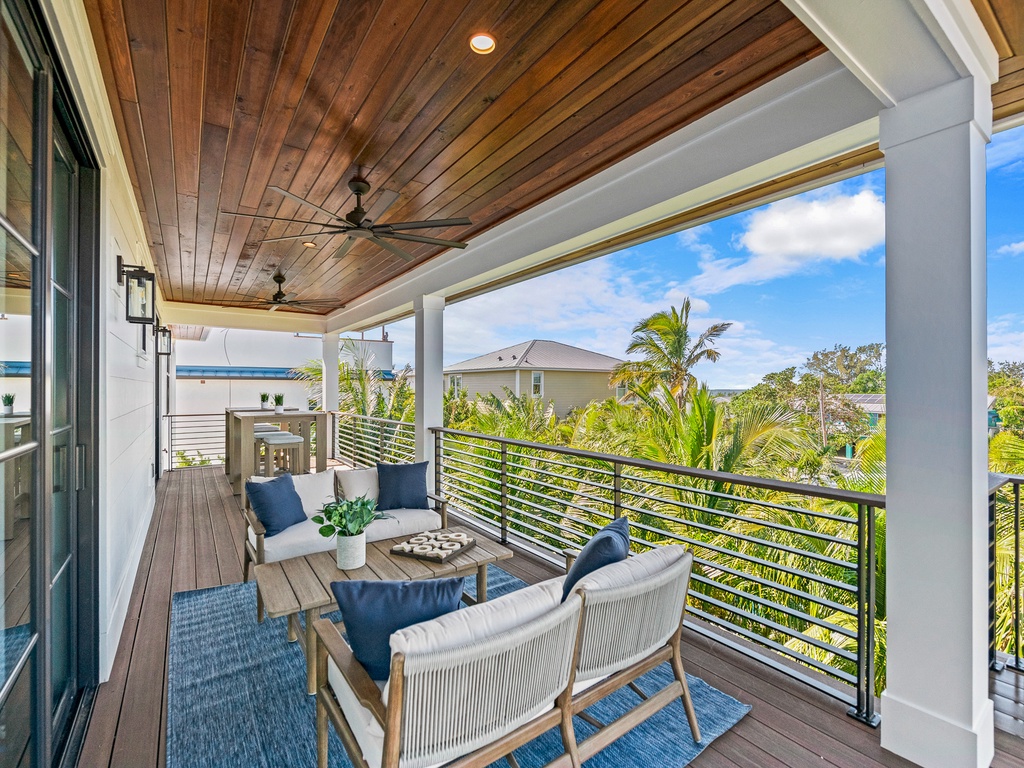 Balcony - Lounge Area