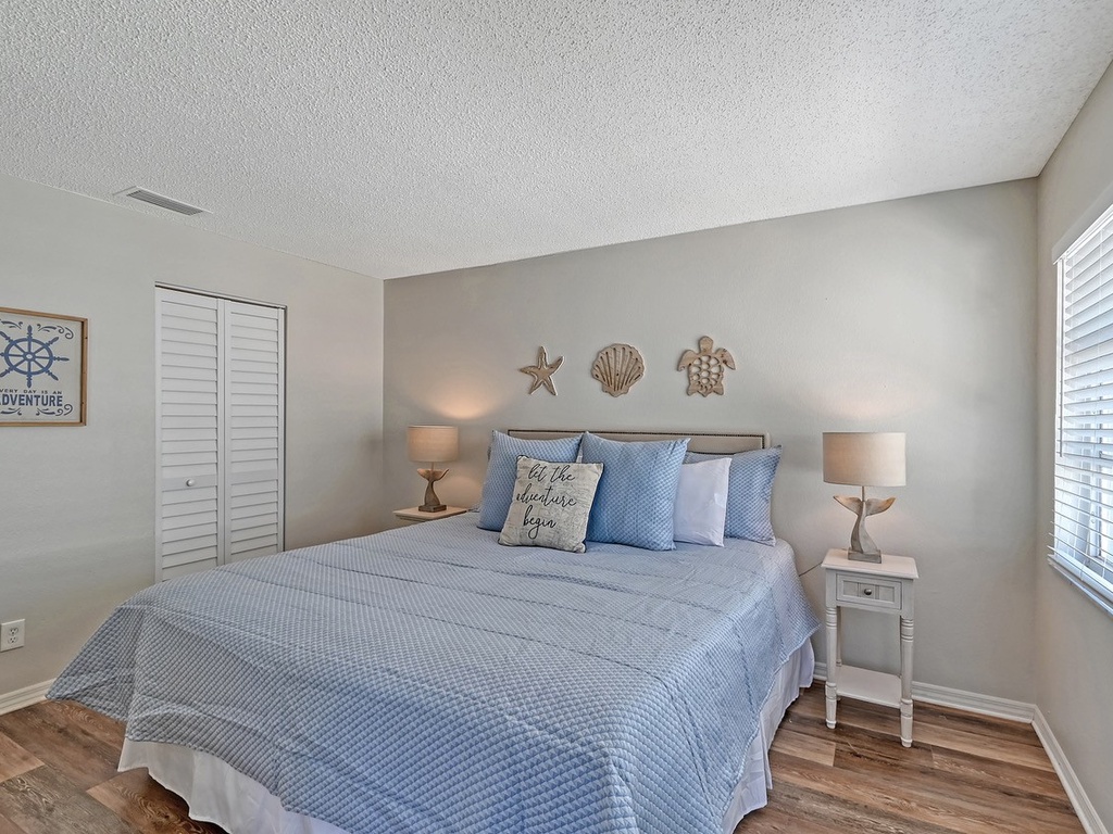 Dockside Bay Escape - AMI Locals