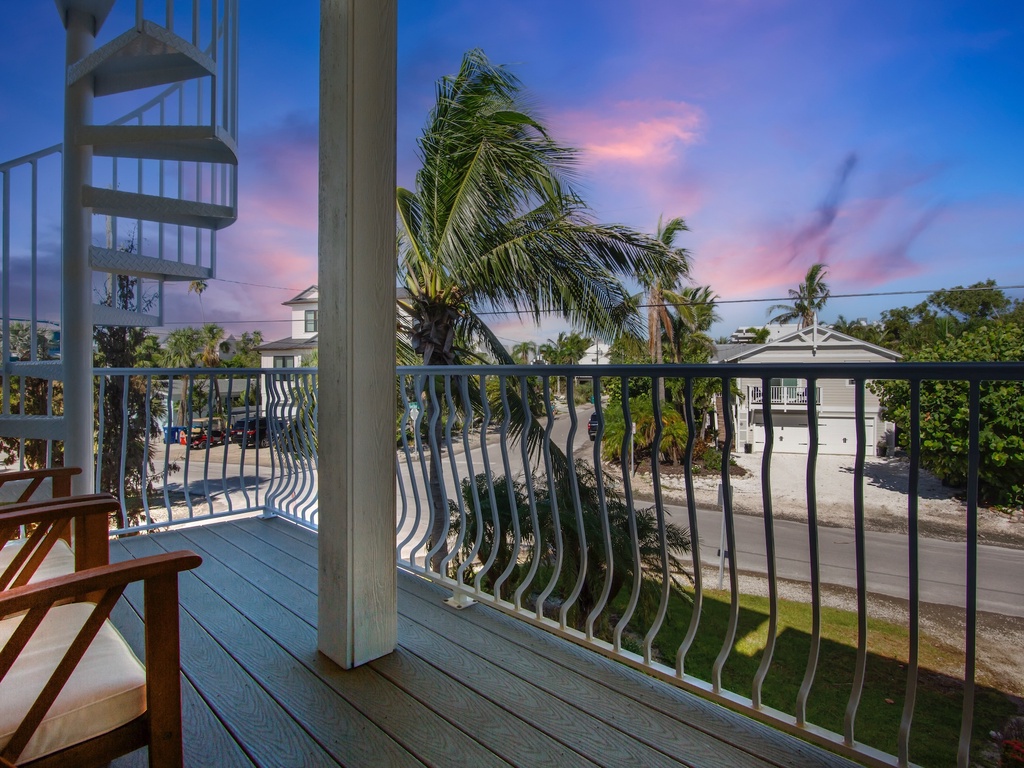 Balcony with panoramic ocean views