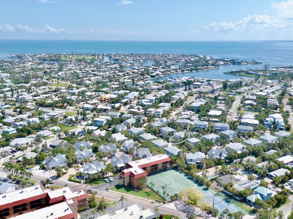 Sunshine Daydream by Anna Maria Island Accommodations