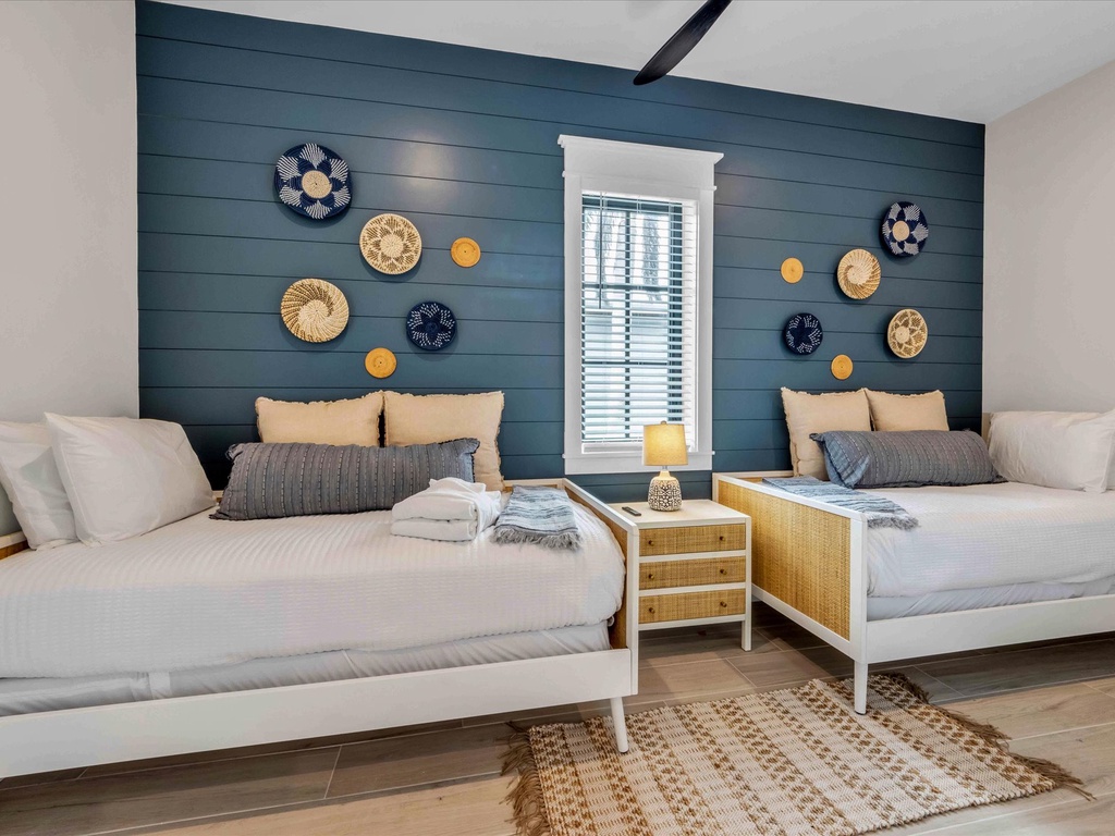 Eighth Bedroom - Two Twins