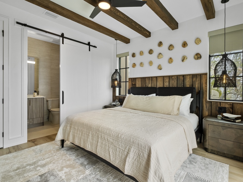 Fifth Bedroom, King