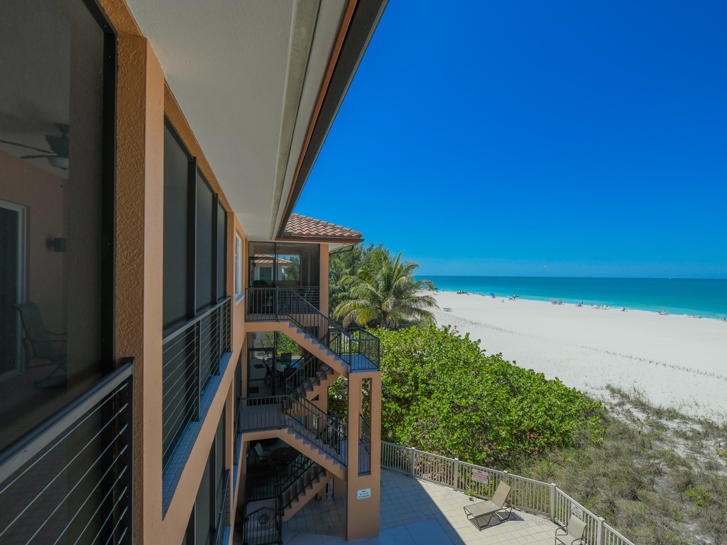 Bradenton Beach Club Unit F
