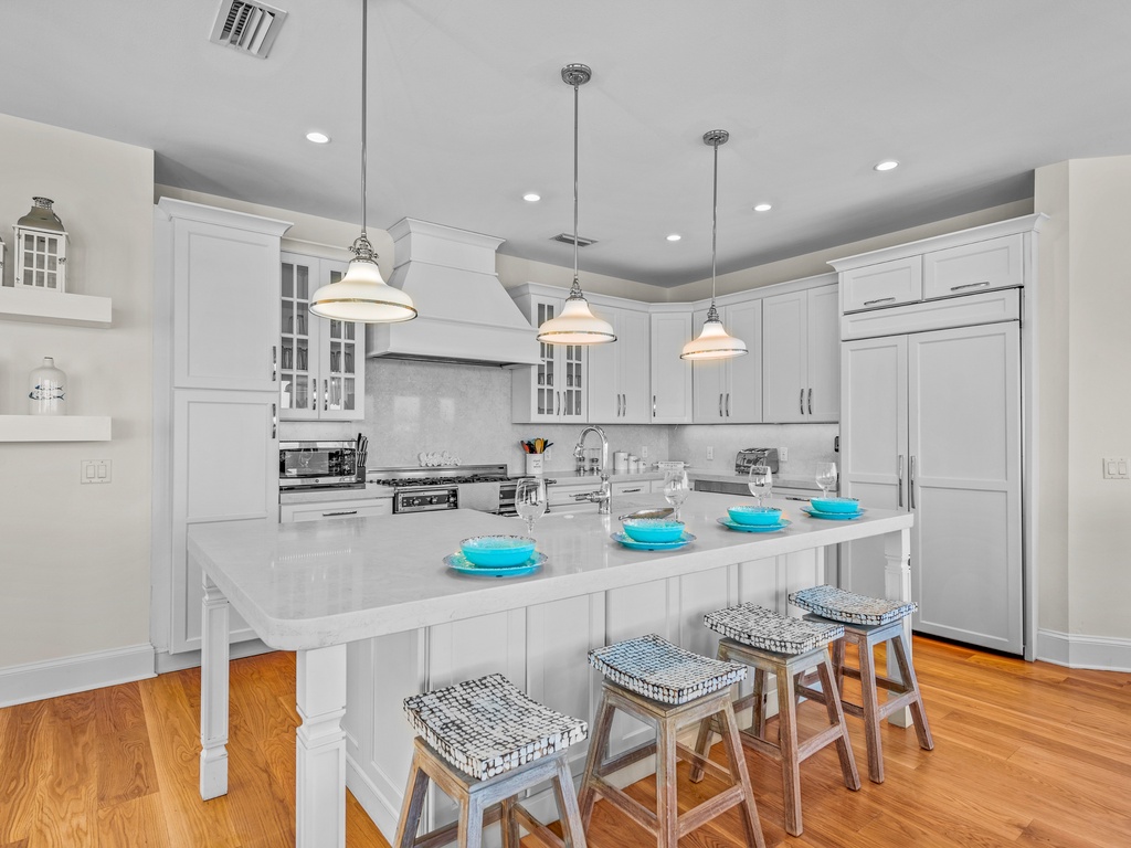 Fully equipped modern kitchen