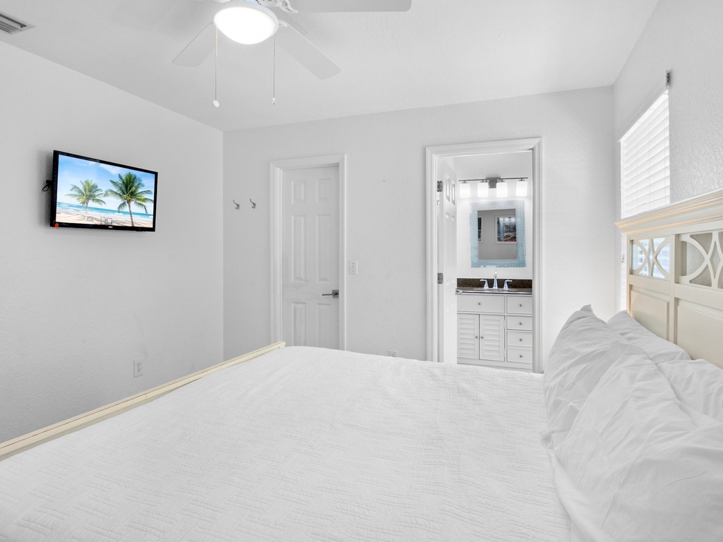 Primary Bedroom - King