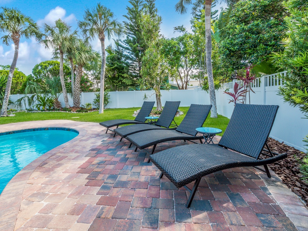 Poolside Loungers