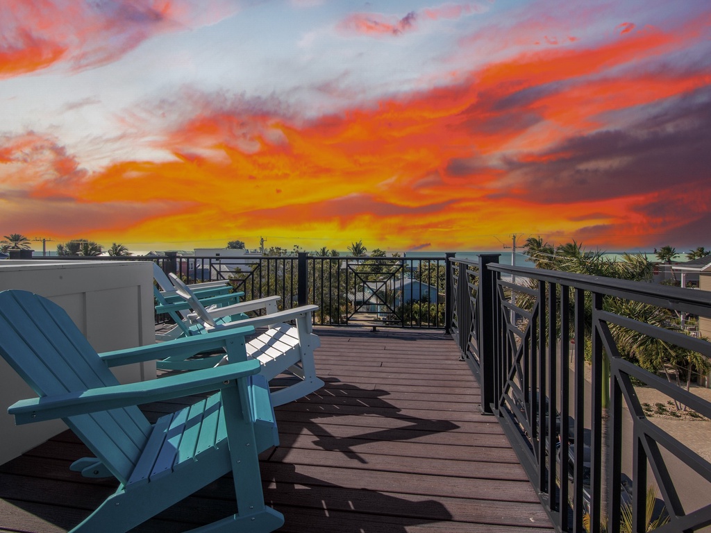 Rooftop deck with Gulf views