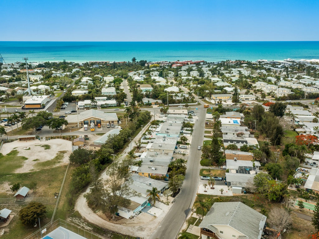 A Lil' Nauti by Anna Maria Vacations