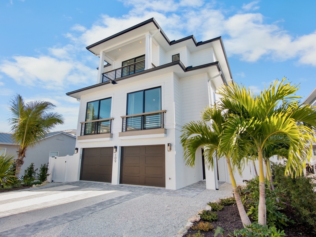 Bay Dreaming by AMI Locals