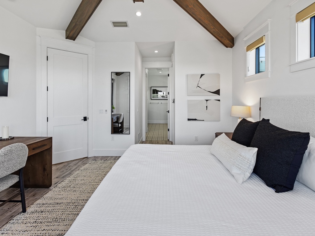 Fourth Bedroom, King