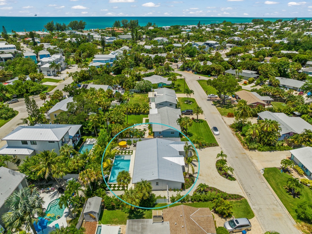 Serenity at Bay Palms - by AMI Locals