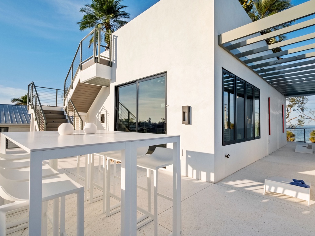 Balcony, Dining Area