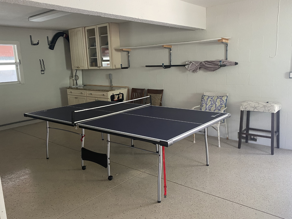 Peachy Keen - Ping pong Table