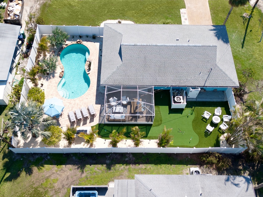 House with private pool