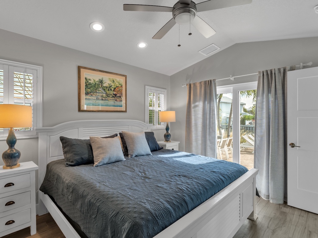 Second Bedroom, King bed