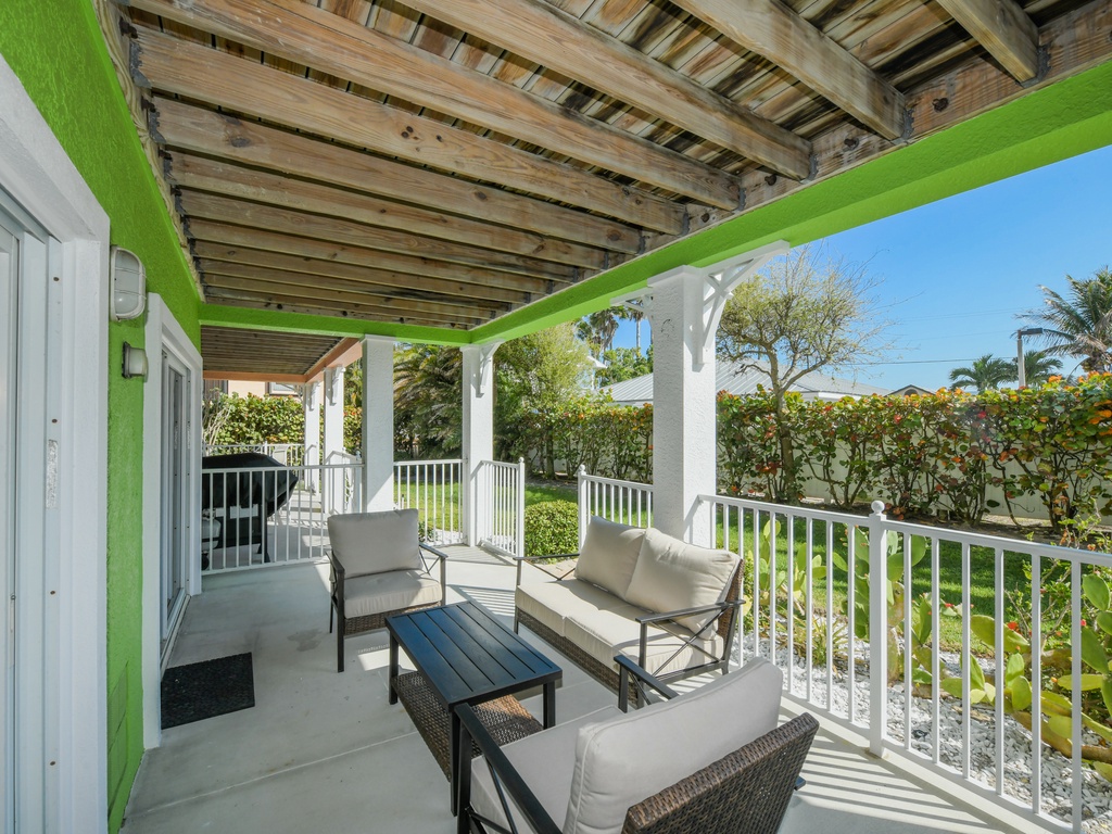 Private Outdoor Lounge