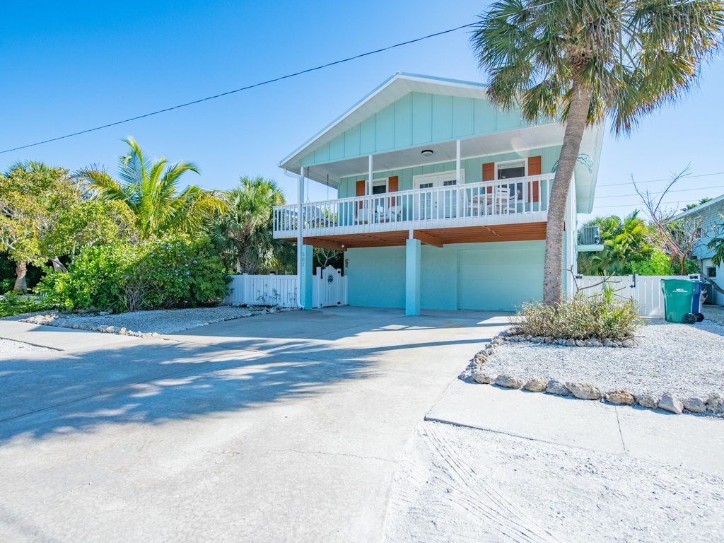 AMI Breeze by AMI Locals