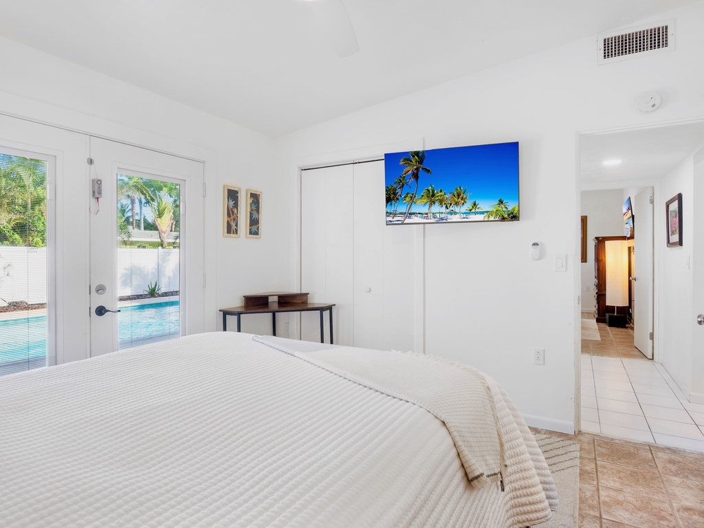 First Bedroom - Queen