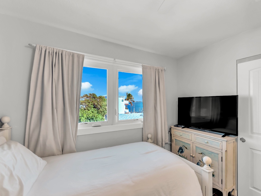 Warm Bedroom with Soft Tones